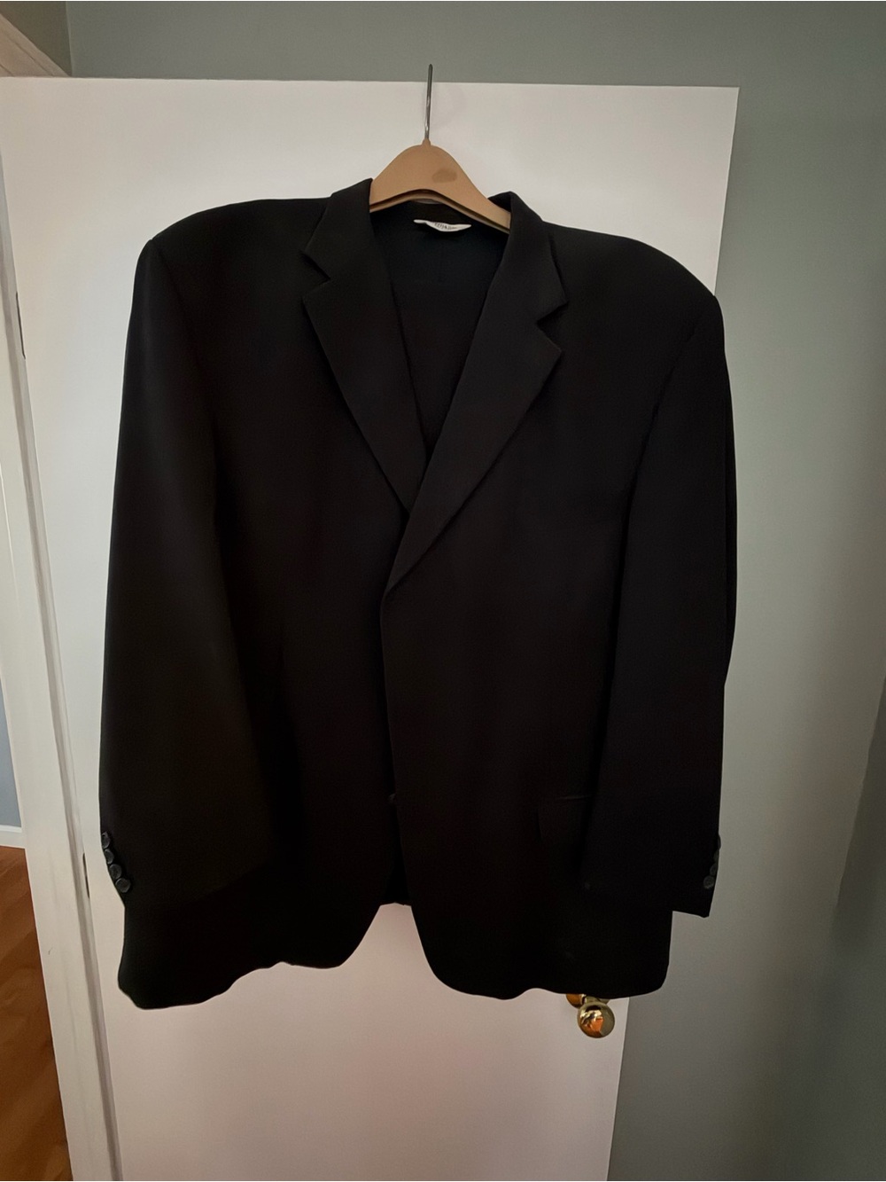 Men’s Classic Suit - Tailored Single-Breasted Jacket and Pants